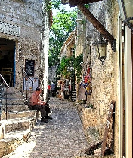 Narrow alleyway in Les Baux de Provence, France