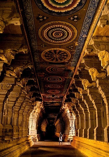 Corridor of one thousand pillars at Ramanathaswamy Temple, Tamil Nadu / India